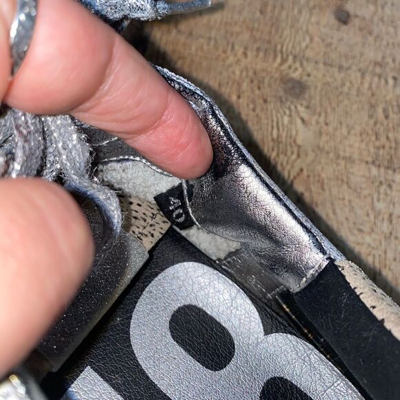 P448 John Naicut/Ocelot Sneaker Iridescent Low Top - Picture 9 of 10